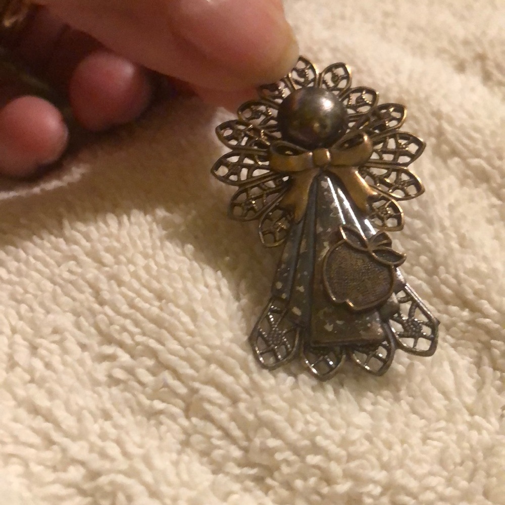 Silver Fold tone pin